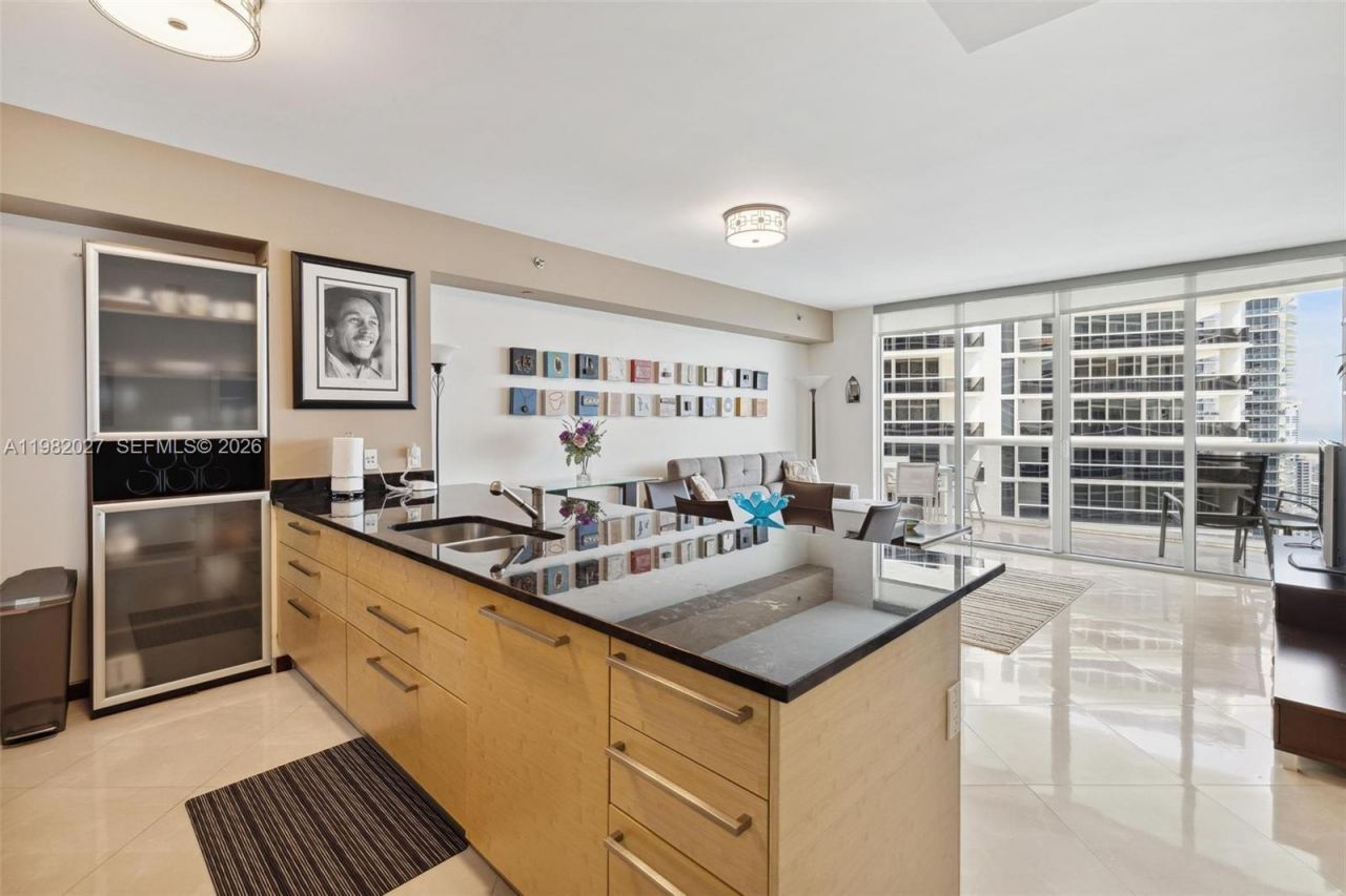 1830 S Ocean Dr, Unit 3909, Hallandale Beach, FL 33009 Photo