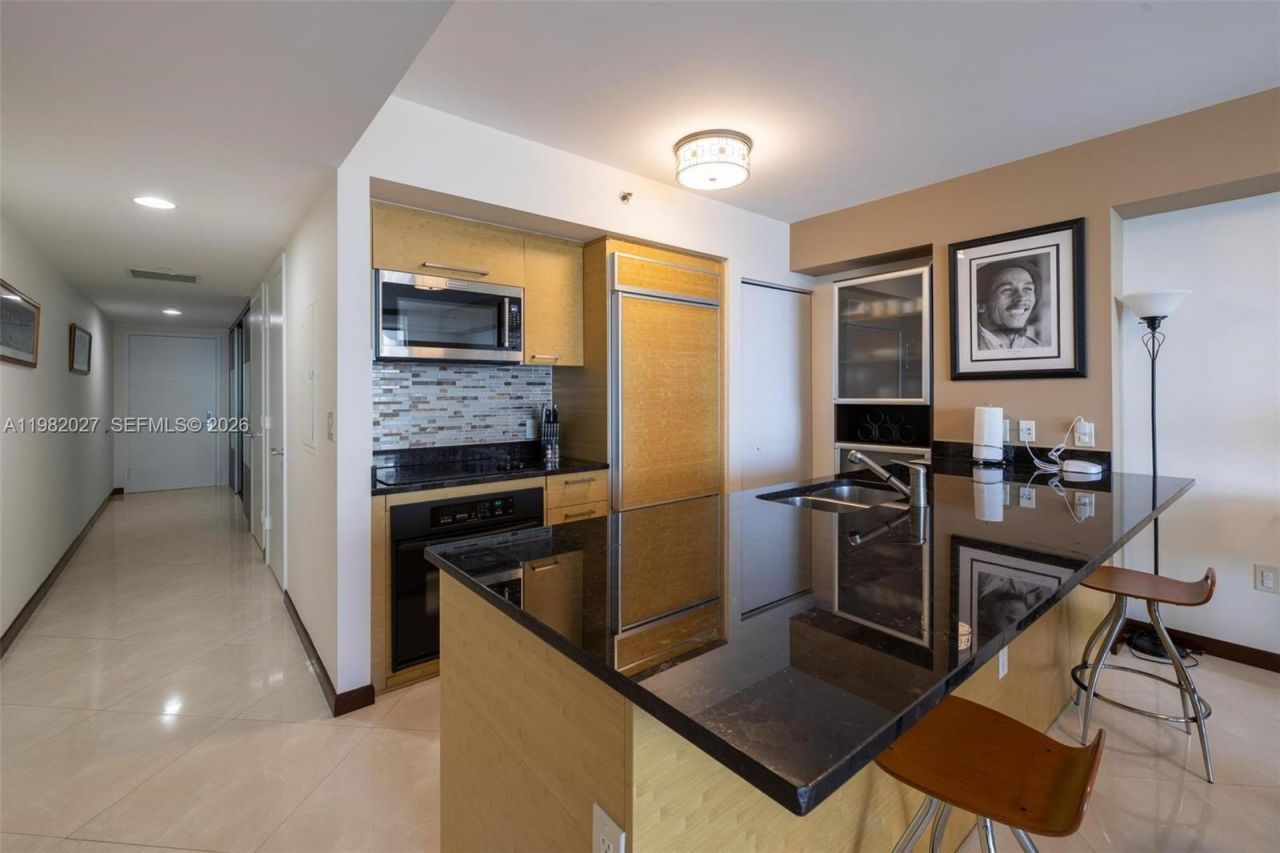 1830 S Ocean Dr, Unit 3909, Hallandale Beach, FL 33009 Photo