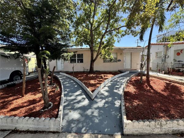 2142 NW 1st ST, Unit 2142, Miami, FL 33125