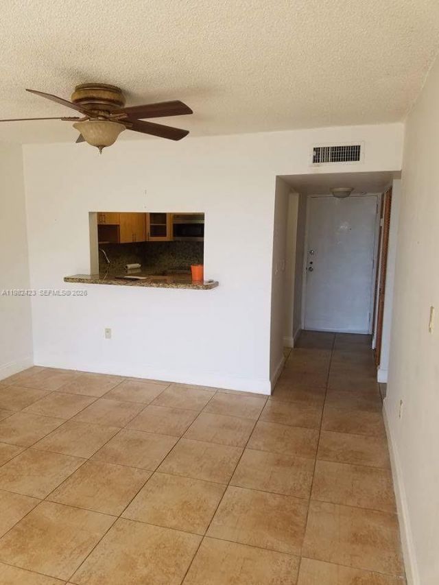 9682 Fontainebleau Blvd , Unit 202, Miami, FL 33172 Photo