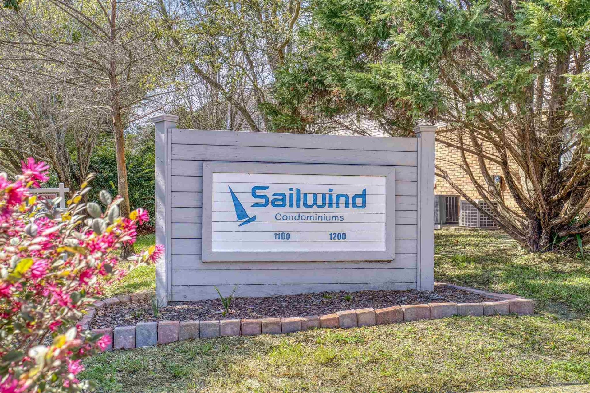 1200 Shoreline Dr Gulf Breeze, FL 32561