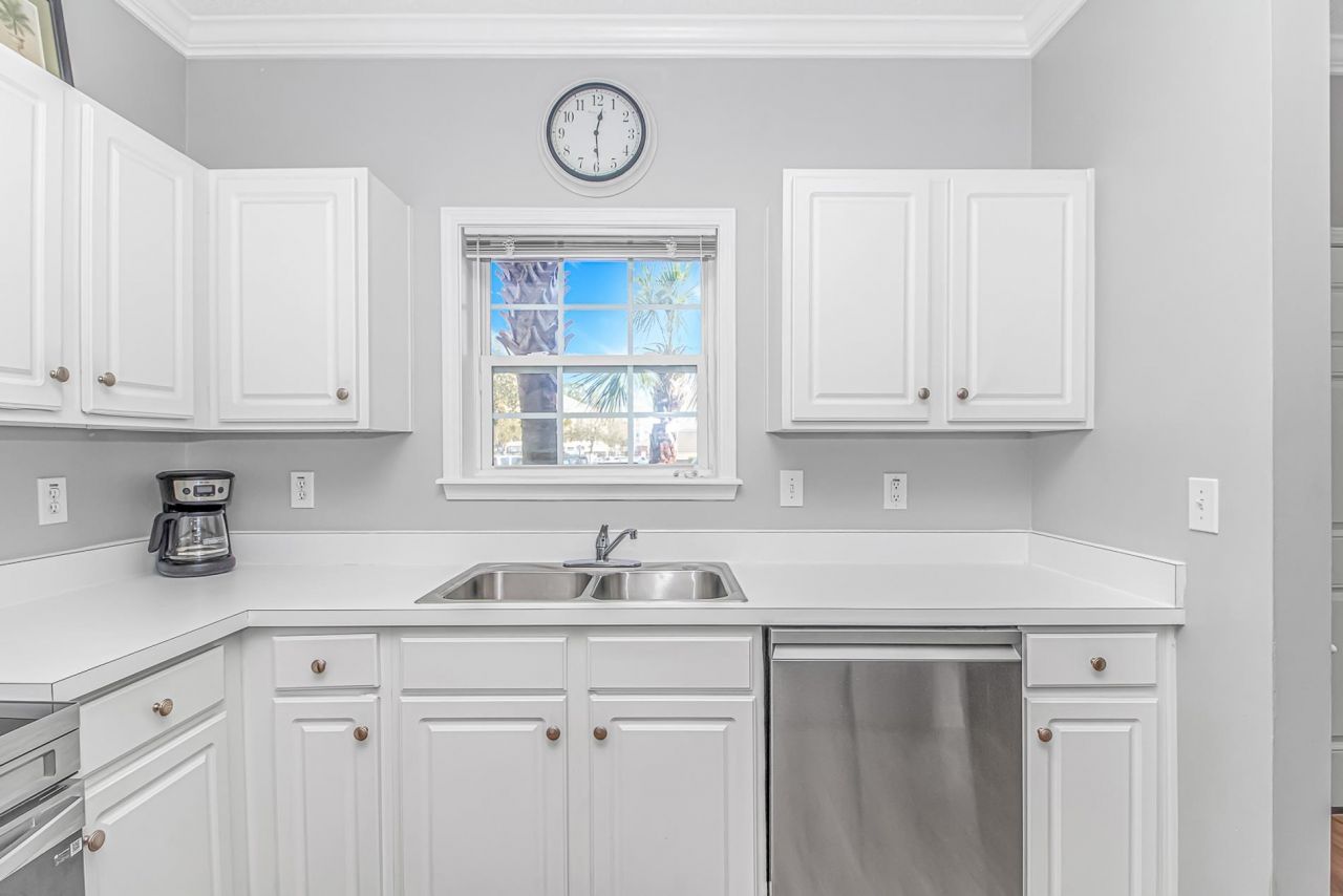 6203 Catalina Dr. Photo 5