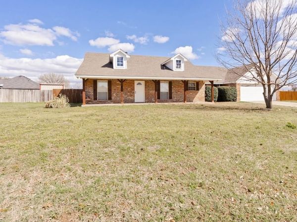 107 Ashley Street, Alvord, TX 76225