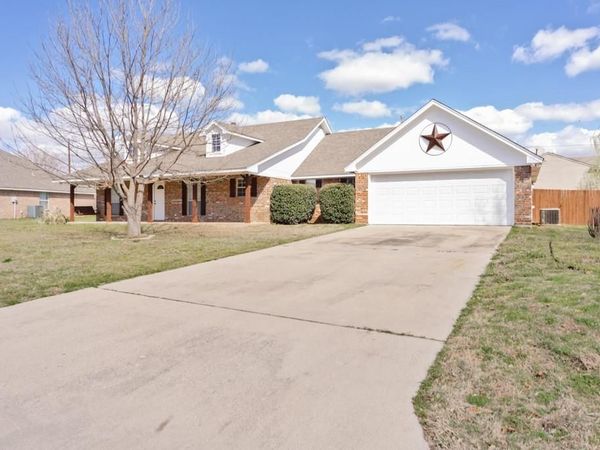 107 Ashley Street, Alvord, TX 76225