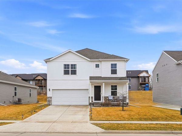 3182 Scanlon Farms Road , Coralville, IA 52241