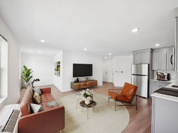 369 18th Ave, Unit 304, Newark, NJ 07108