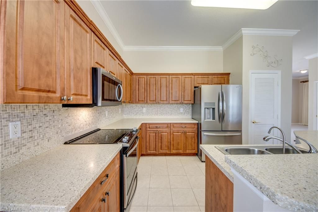 2669 Sunset Lake Dr, Cape Coral, FL 33909 Photo