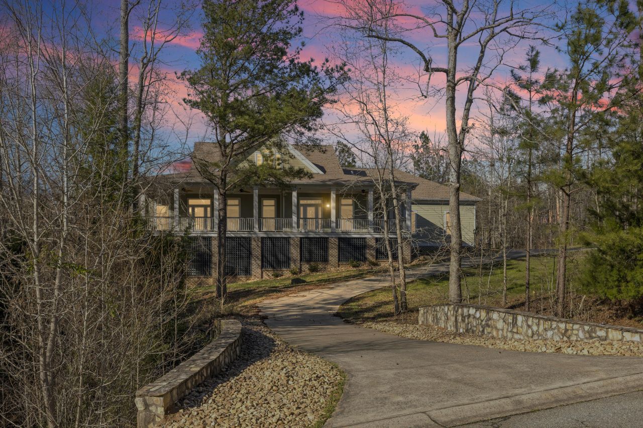 405 Saint Johns Drive Photo 1