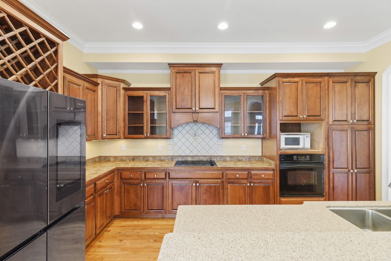 405 Saint Johns Drive Photo 18