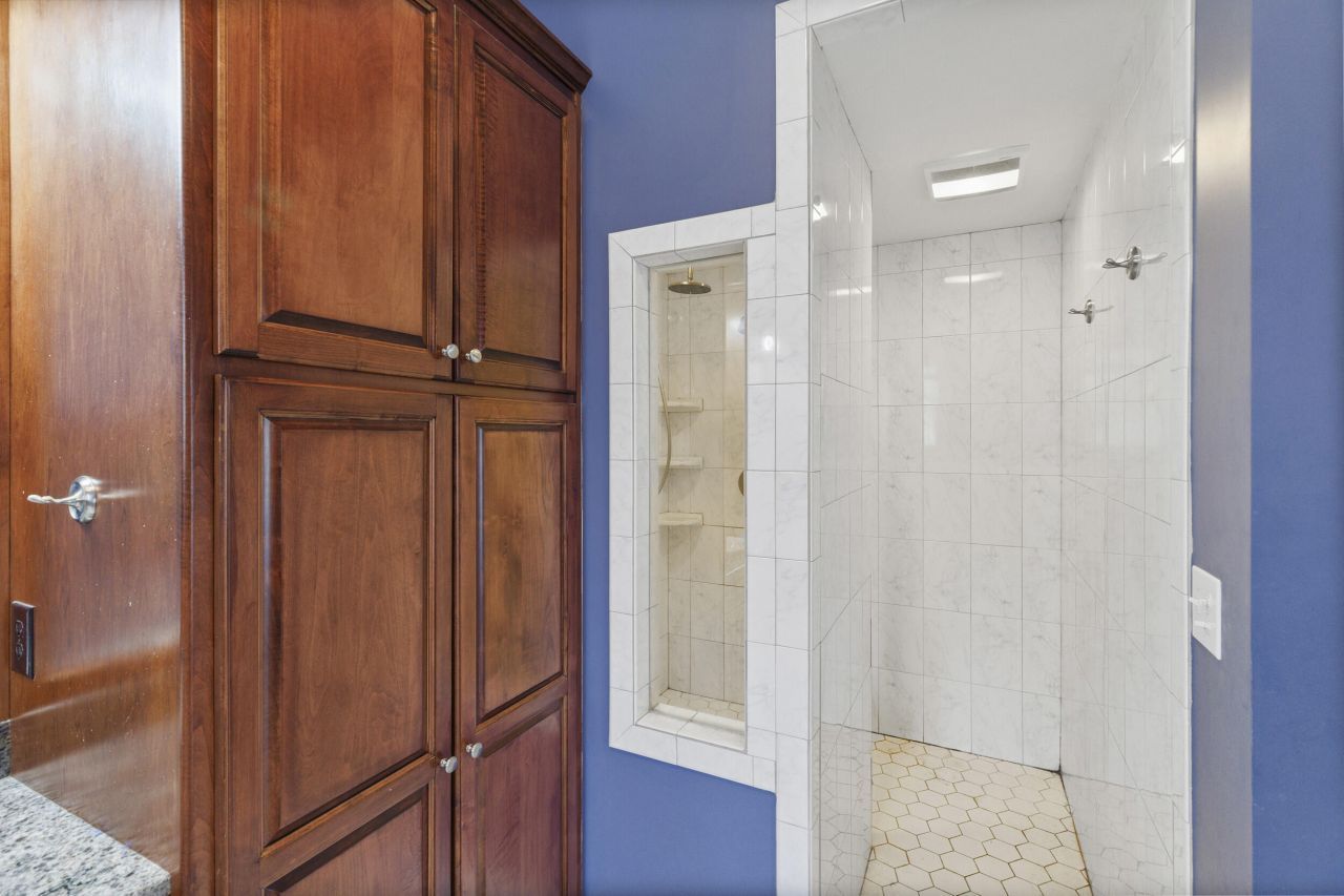 405 Saint Johns Drive Photo 29