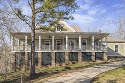 405 Saint Johns Drive photo 4