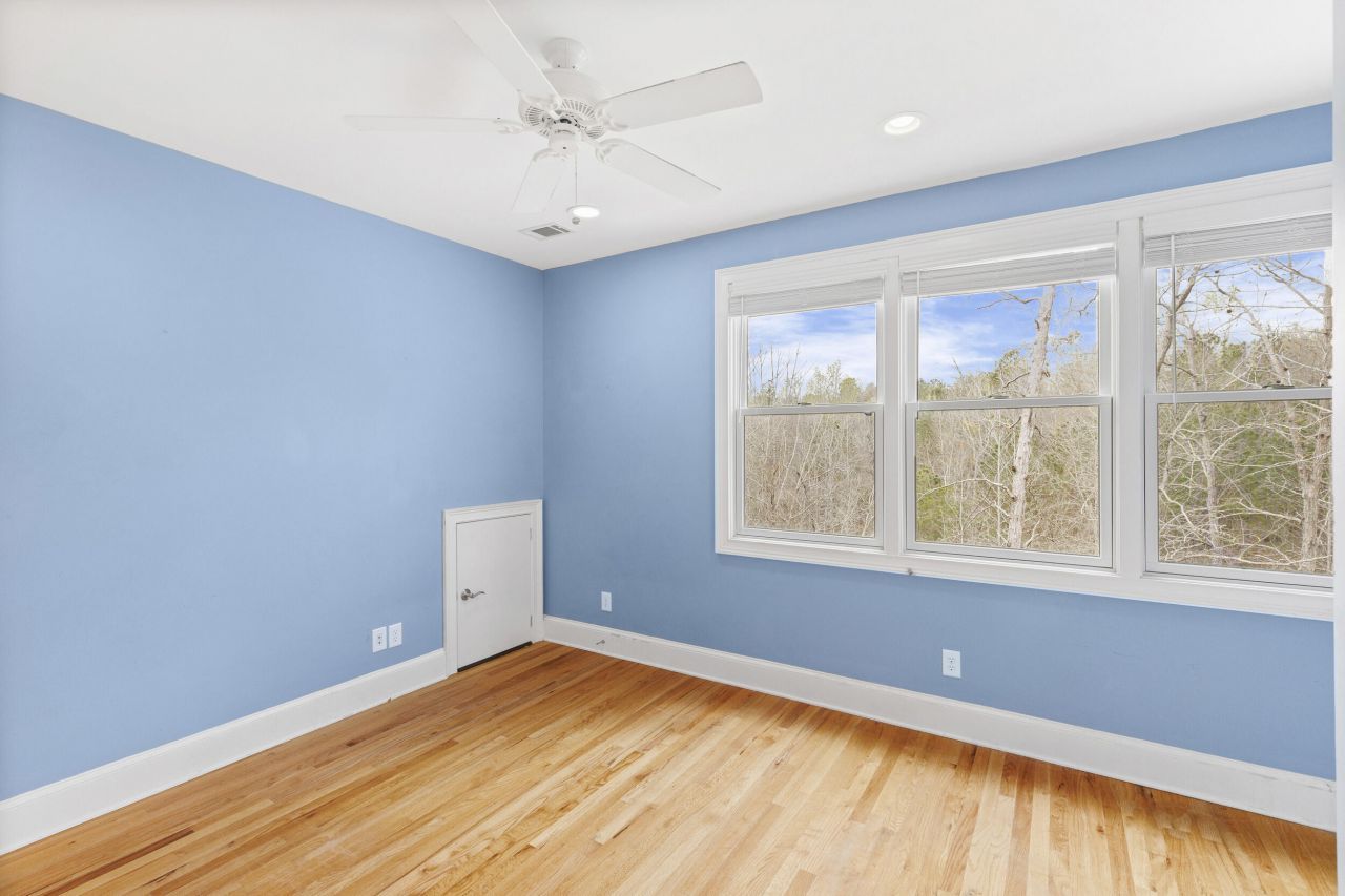 405 Saint Johns Drive Photo 37