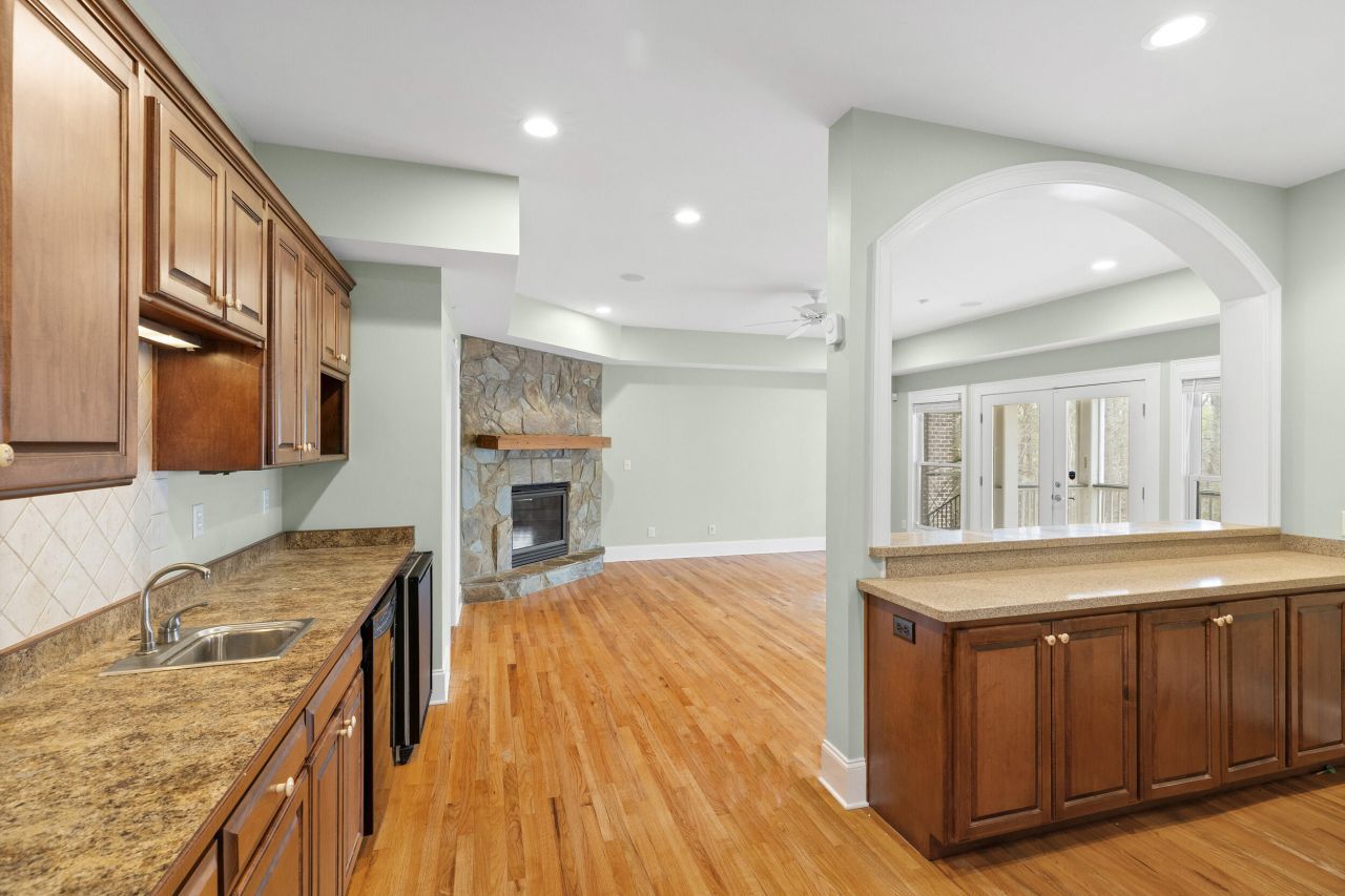 405 Saint Johns Drive Photo 42