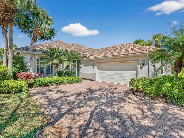 21863 Masters CIR, ESTERO, FL 33928
