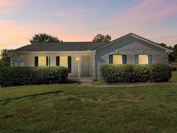 209 Eisenhower Dr, Ashland City, TN 37015