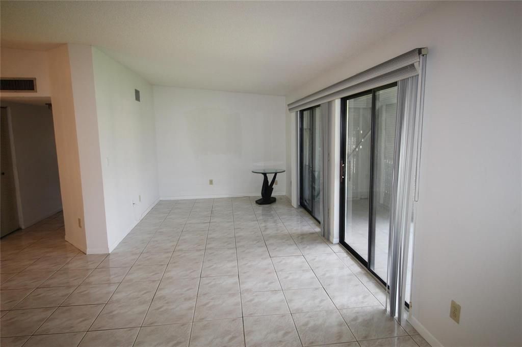 9728 S Belfort Circle, Unit 206, Tamarac, FL 33321 Photo