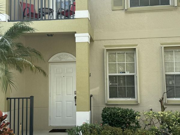 2104 SE Eatonville Drive, Port St. Lucie, FL 34952