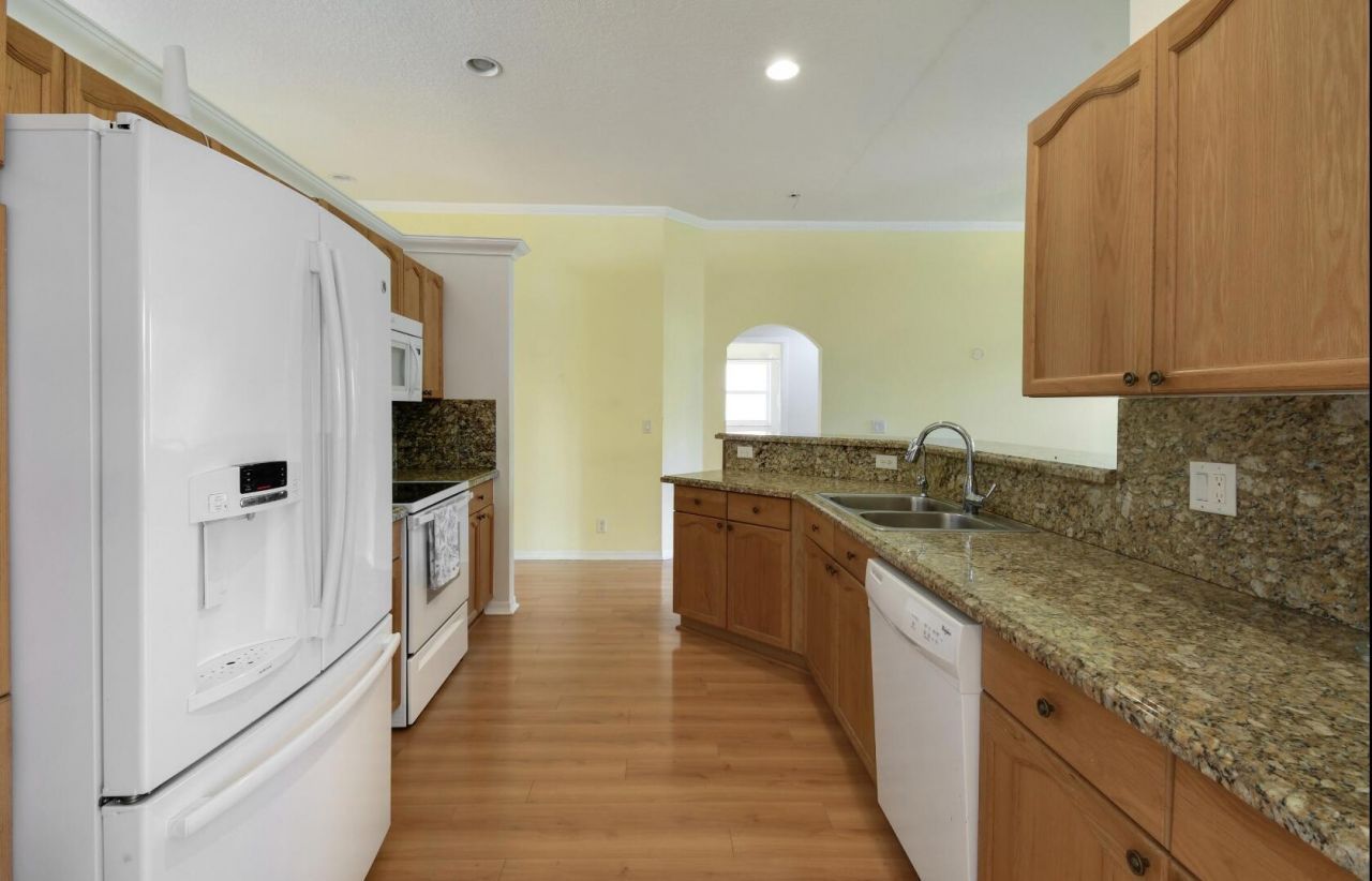 2215 Hypoluxo Rd Road, Lantana, FL 33462 Photo