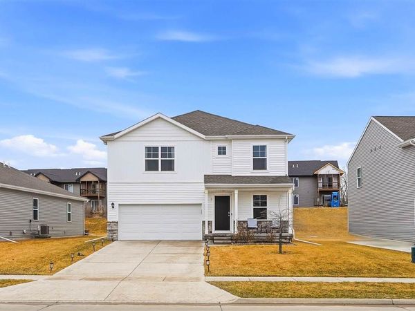 3182 Scanlon Farms Rd, Coralville, IA 52241