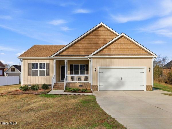 111 Oak Street , Pine Level, NC 27568