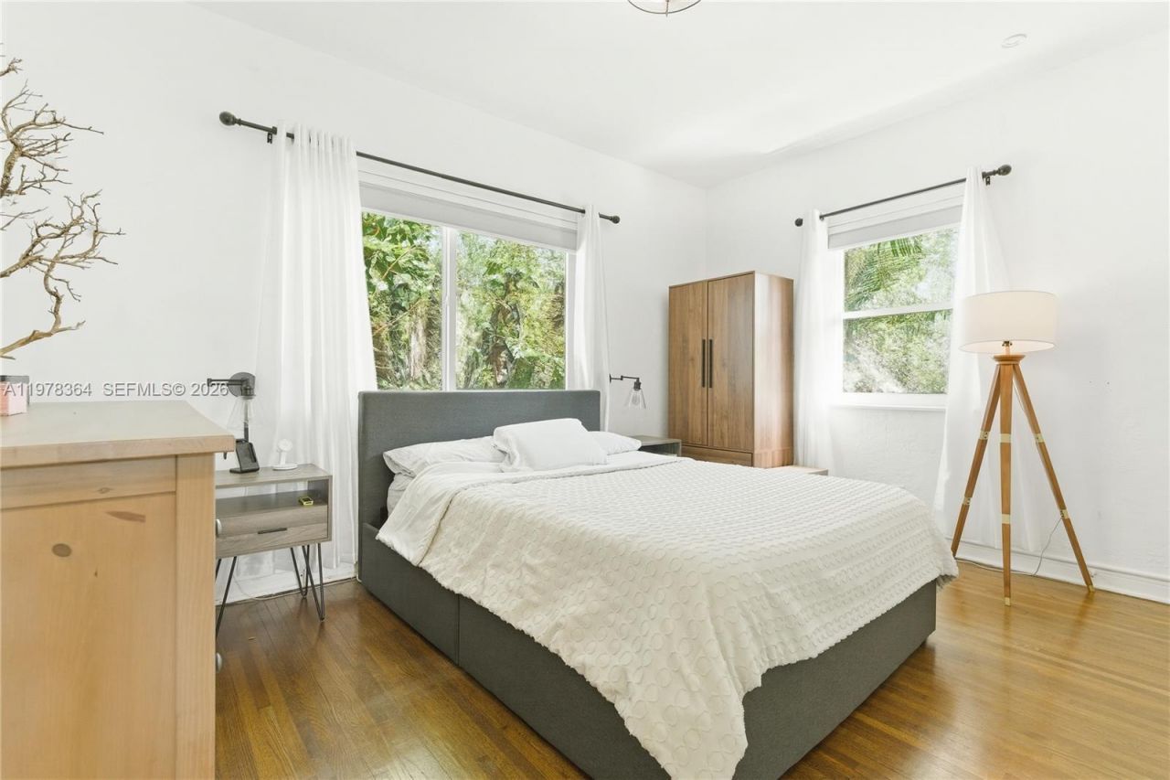 640 NE 115th St , Biscayne Park, FL 33161 Photo