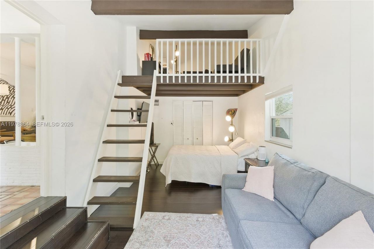 640 NE 115th St , Biscayne Park, FL 33161 Photo