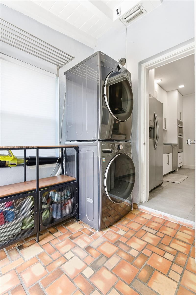 640 NE 115th St , Biscayne Park, FL 33161 Photo