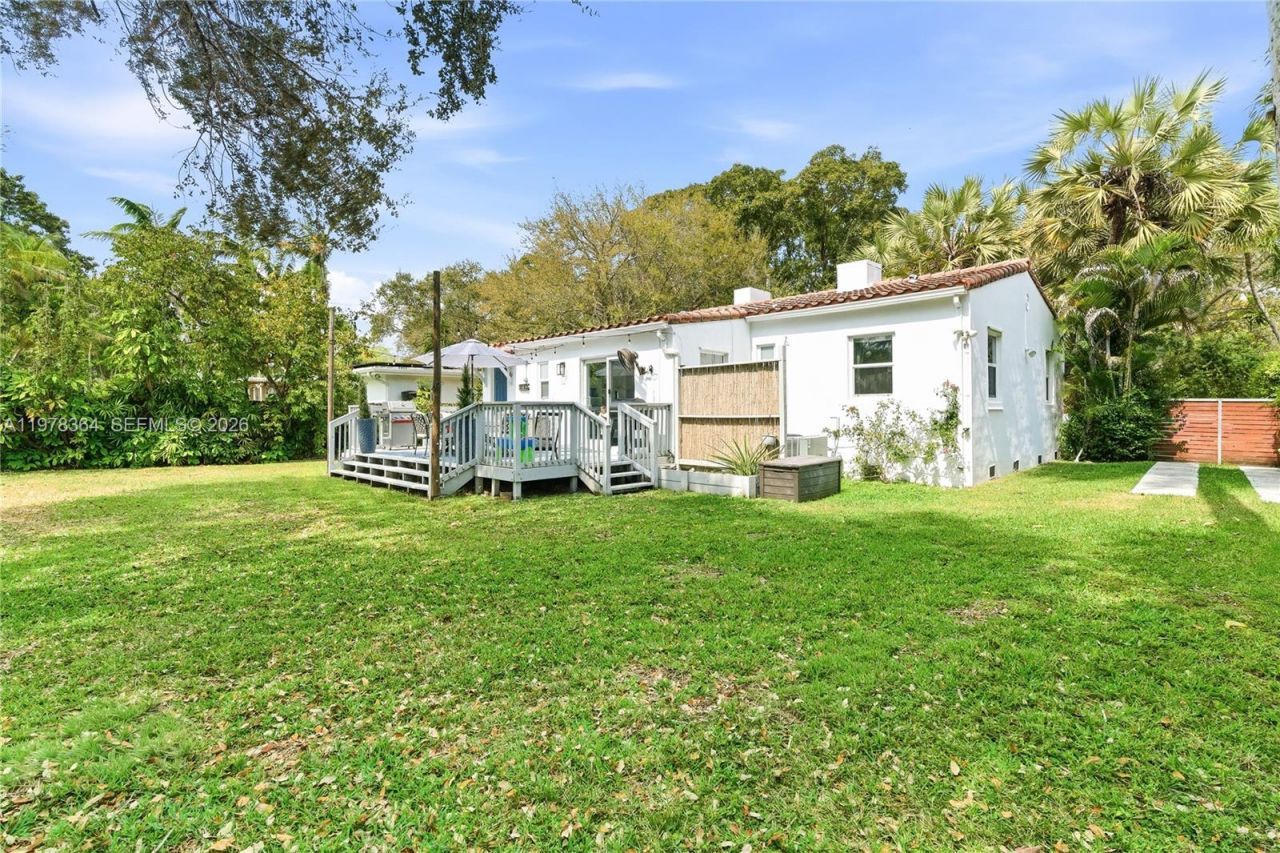 640 NE 115th St , Biscayne Park, FL 33161 Photo