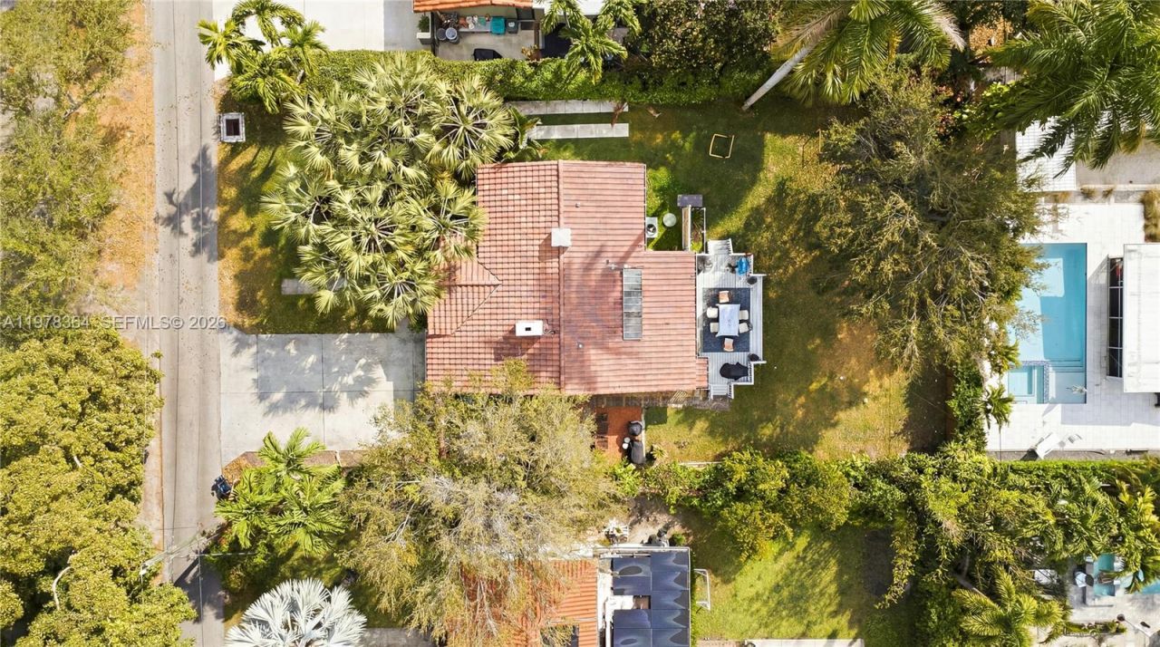 640 NE 115th St , Biscayne Park, FL 33161 Photo