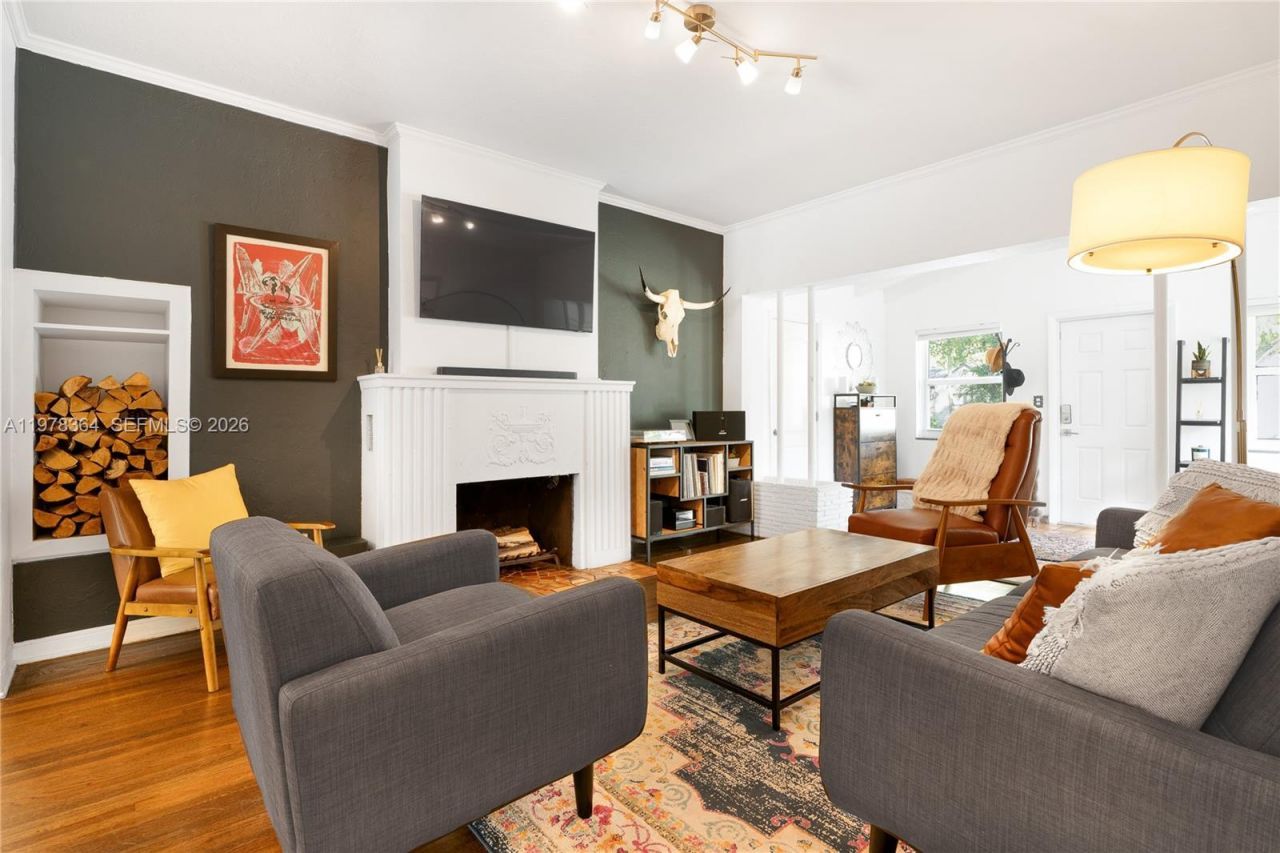 640 NE 115th St , Biscayne Park, FL 33161 Photo