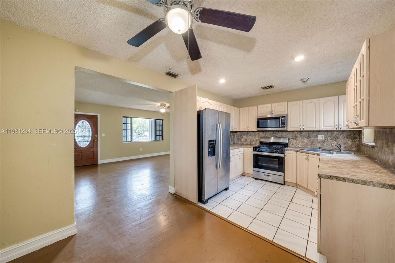 17950 NW 6th Ct, Miami Gardens, FL 33169 Photo