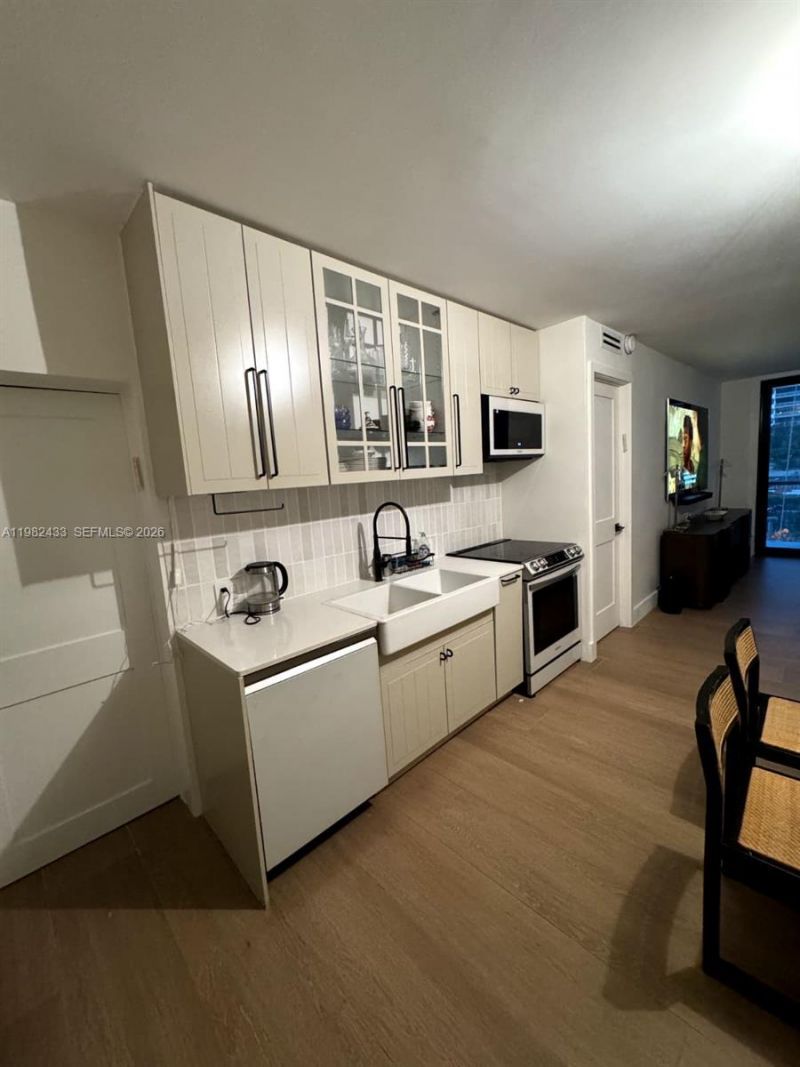 10185 Collins Ave, Unit 323, Bal Harbour, FL 33154 Photo