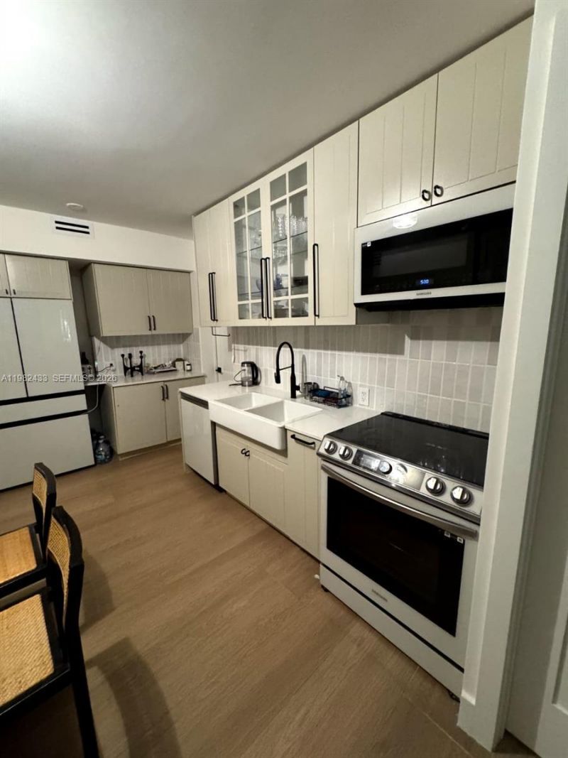 10185 Collins Ave, Unit 323, Bal Harbour, FL 33154 Photo