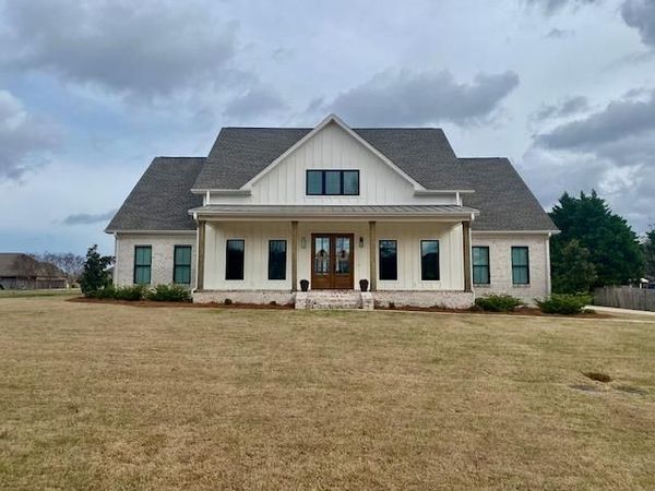 262 Maclin Cir, Tuscumbia, AL