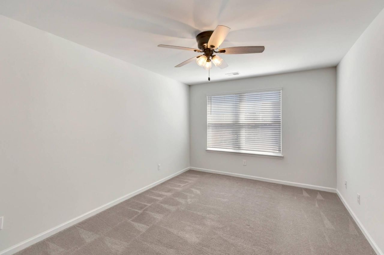 703 Hilchot Drive Photo 33