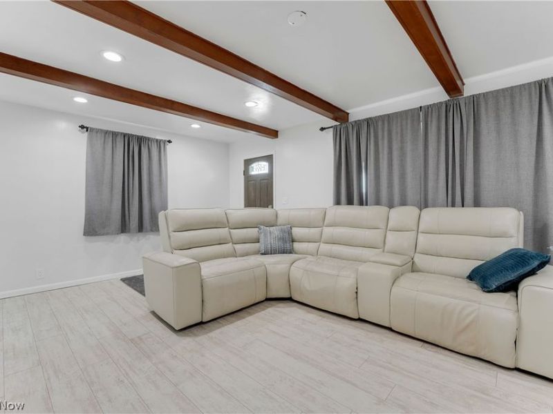 1677 Douglas Road, Wickliffe, OH 44092 Photo 10