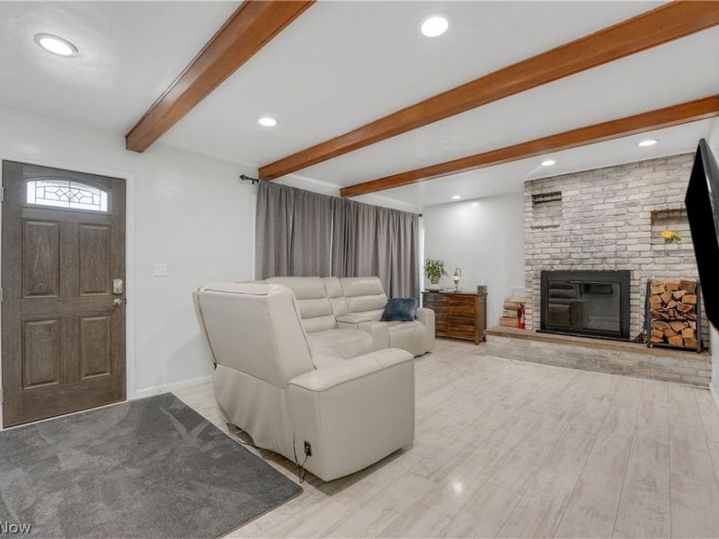 1677 Douglas Road, Wickliffe, OH 44092 Photo 8