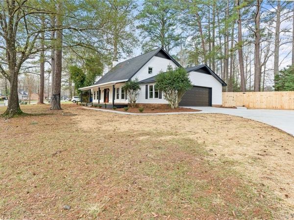 728 Jennifer Drive E, Tuscaloosa, AL 35404