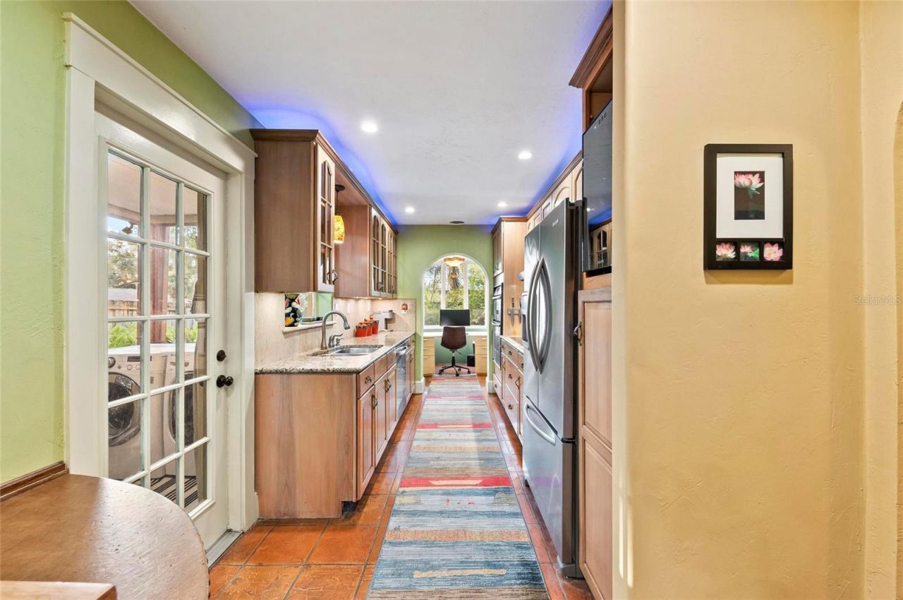 941 Virginia Drive, Sarasota, FL 34234 Photo