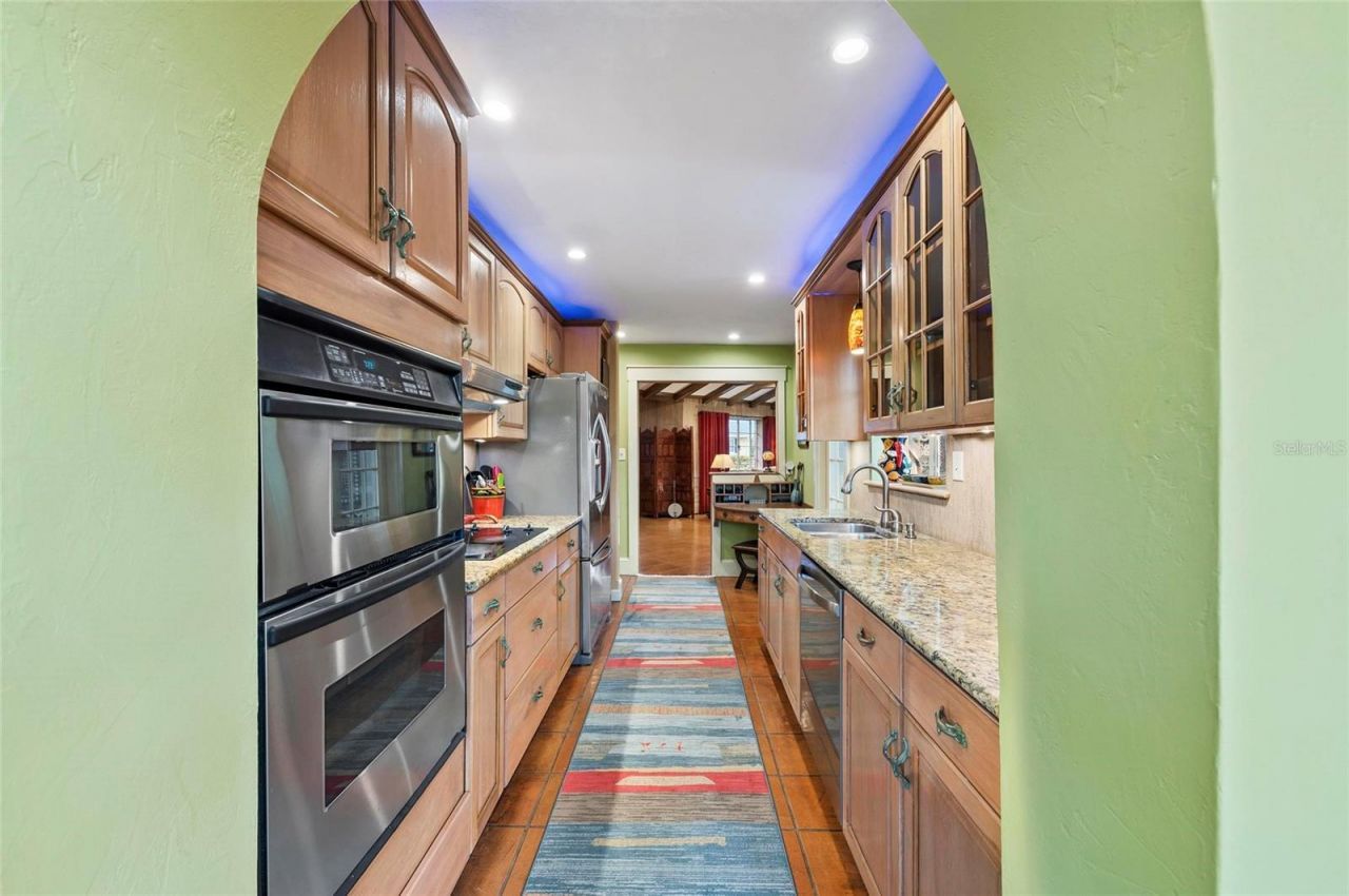 941 Virginia Drive, Sarasota, FL 34234 Photo