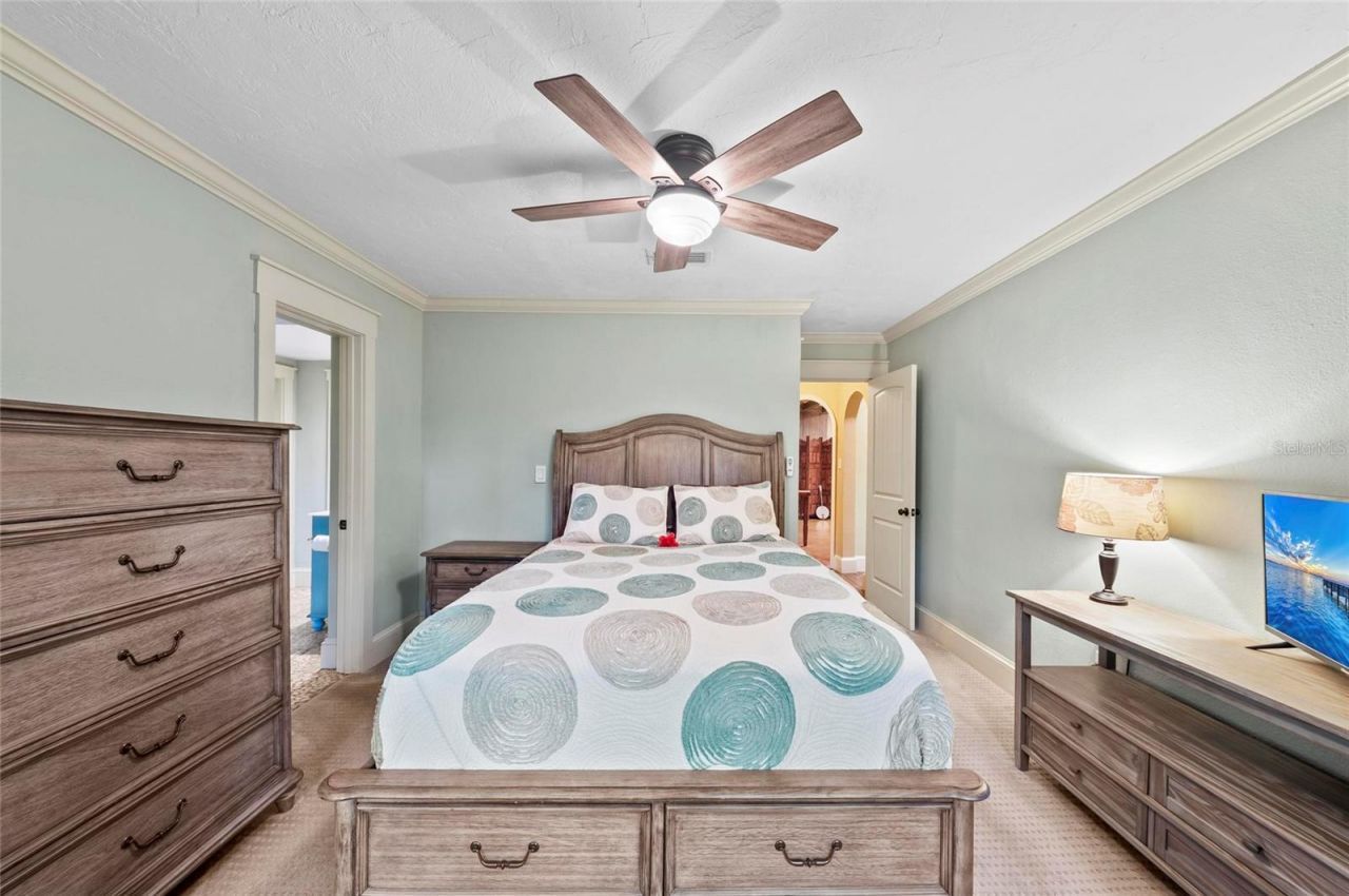 941 Virginia Drive, Sarasota, FL 34234 Photo