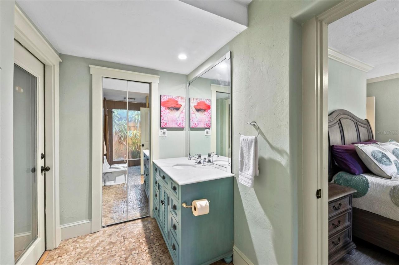 941 Virginia Drive, Sarasota, FL 34234 Photo