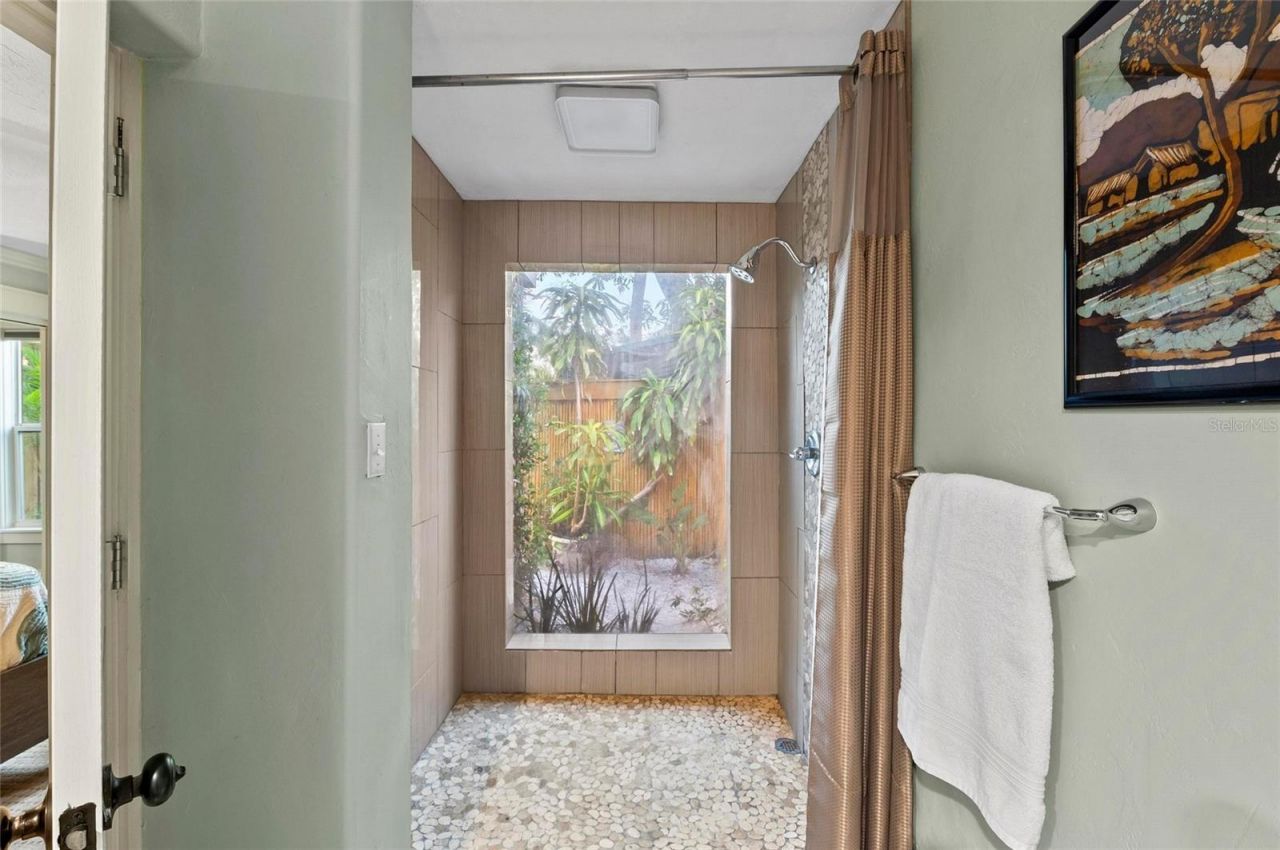 941 Virginia Drive, Sarasota, FL 34234 Photo