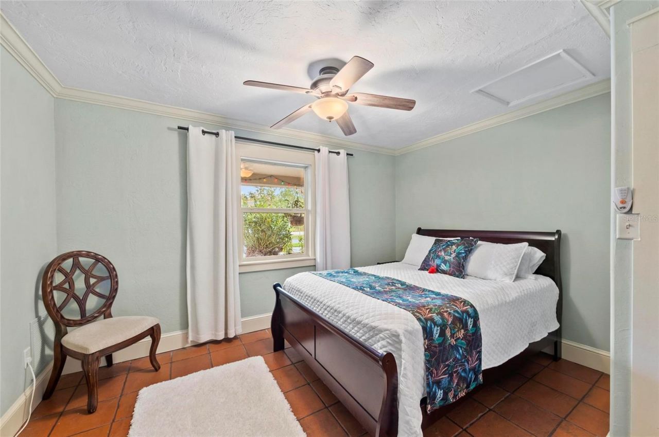 941 Virginia Drive, Sarasota, FL 34234 Photo