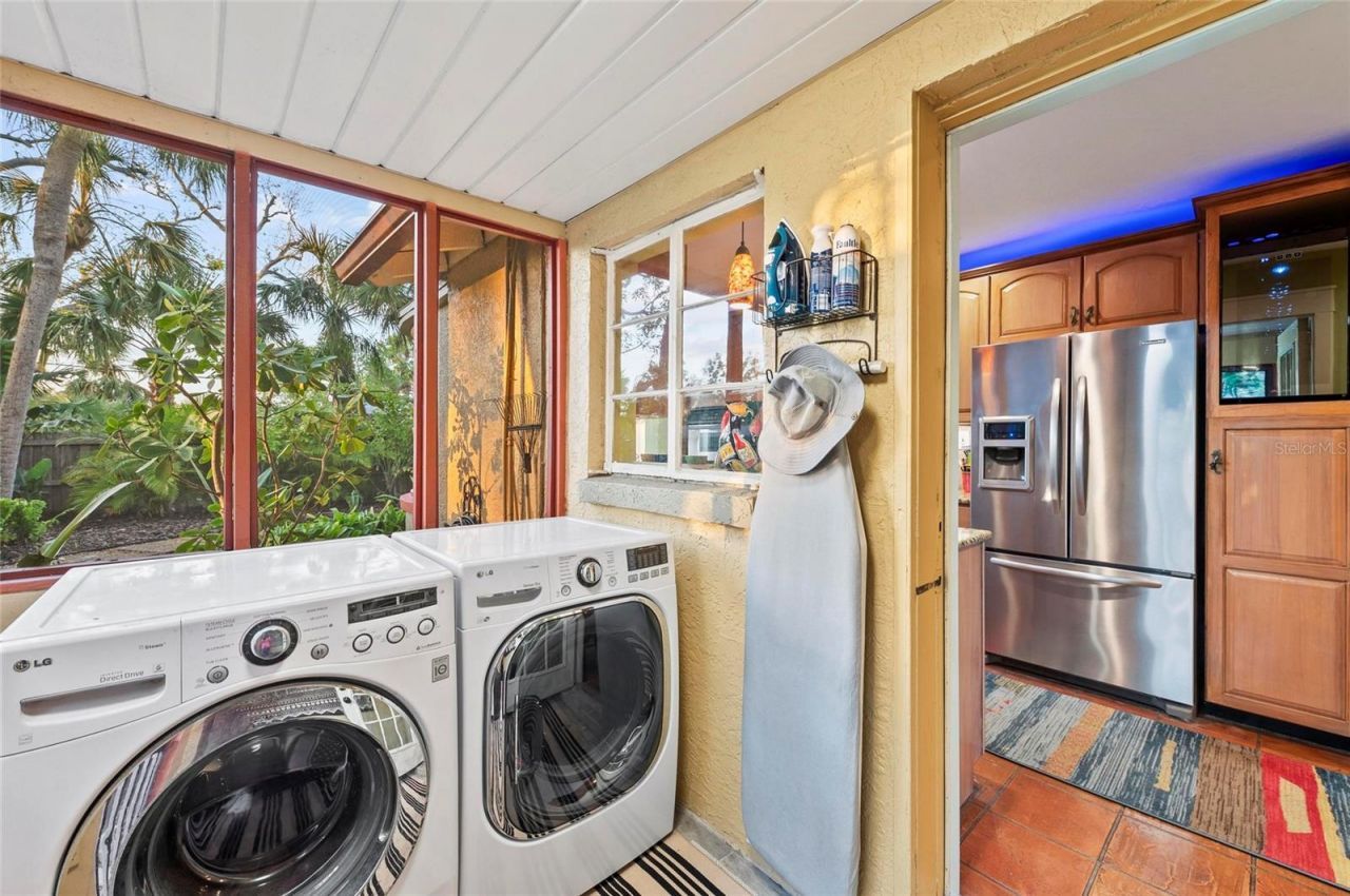 941 Virginia Drive, Sarasota, FL 34234 Photo