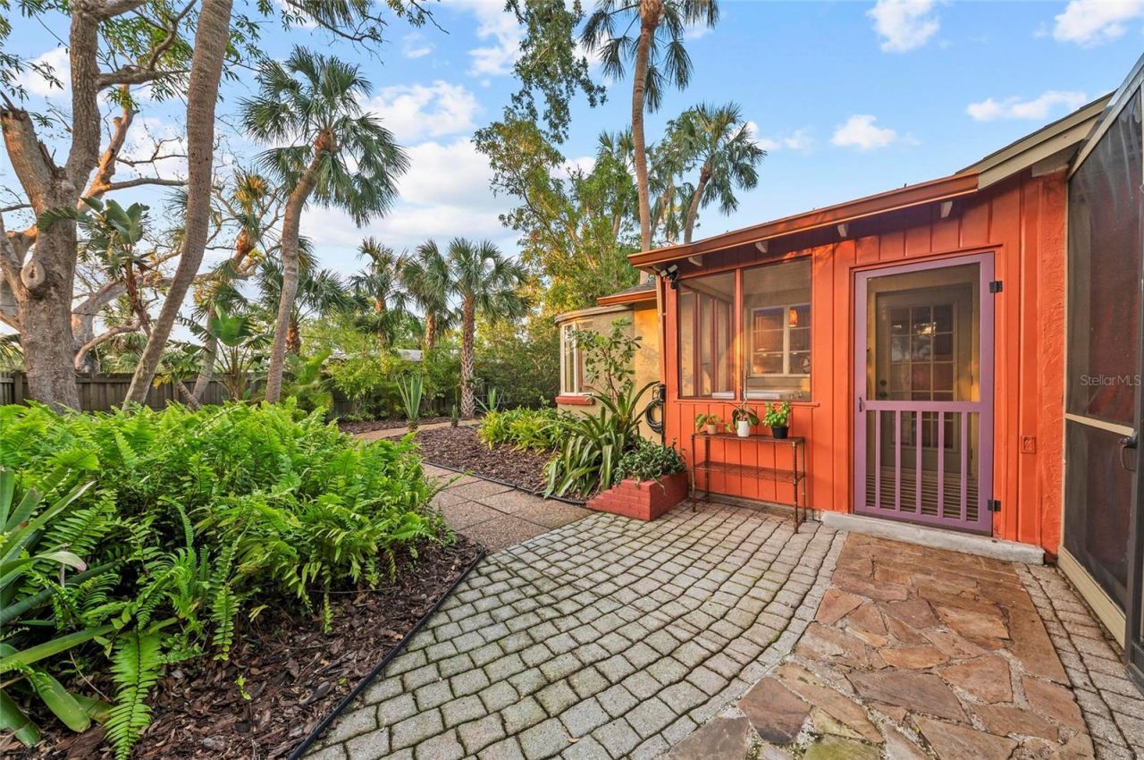 941 Virginia Drive, Sarasota, FL 34234 Photo