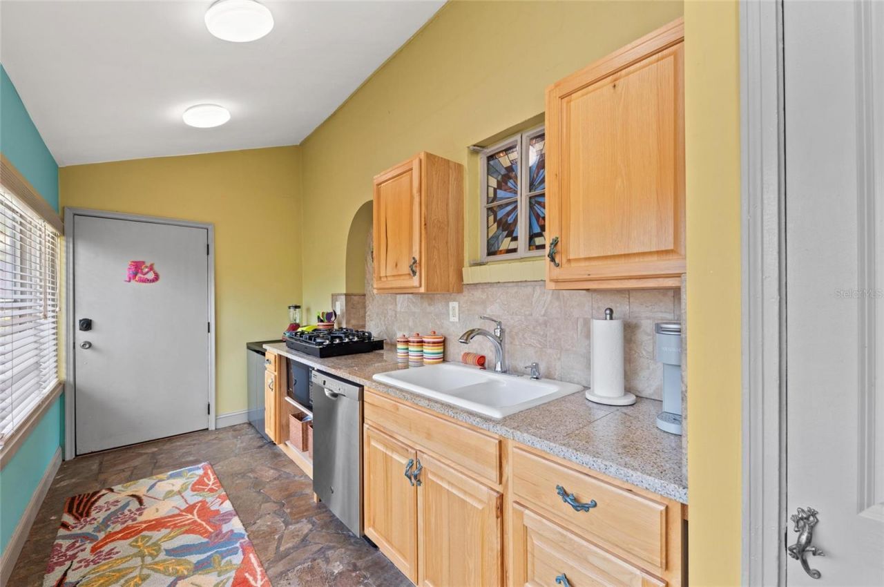 941 Virginia Drive, Sarasota, FL 34234 Photo