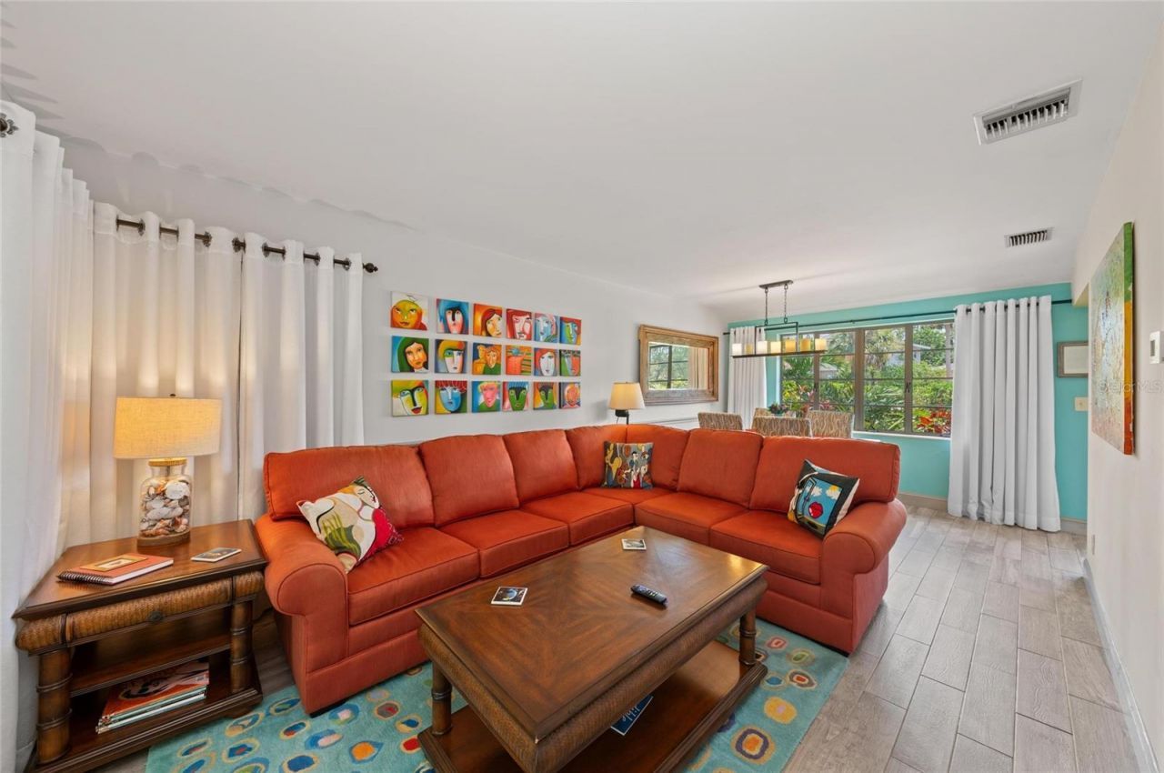 941 Virginia Drive, Sarasota, FL 34234 Photo