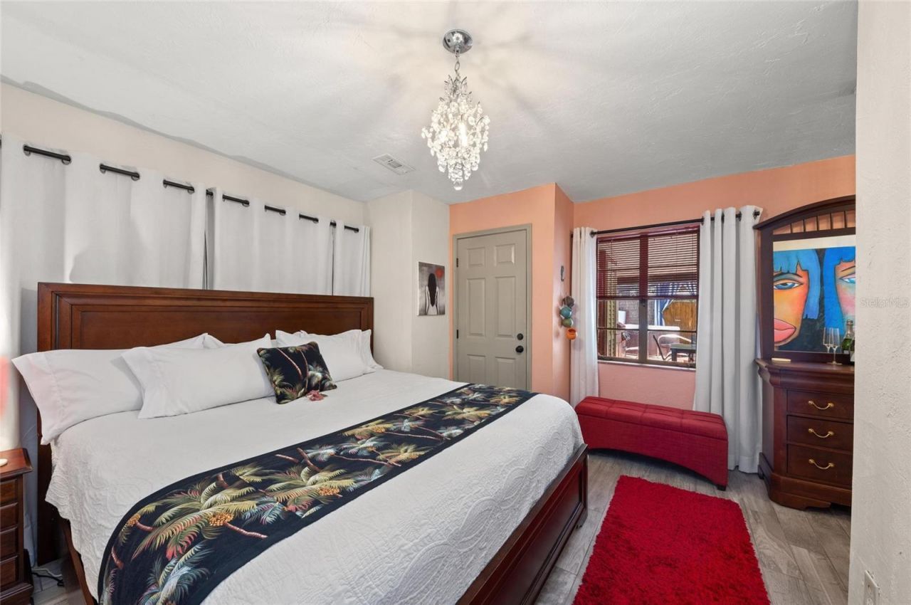 941 Virginia Drive, Sarasota, FL 34234 Photo