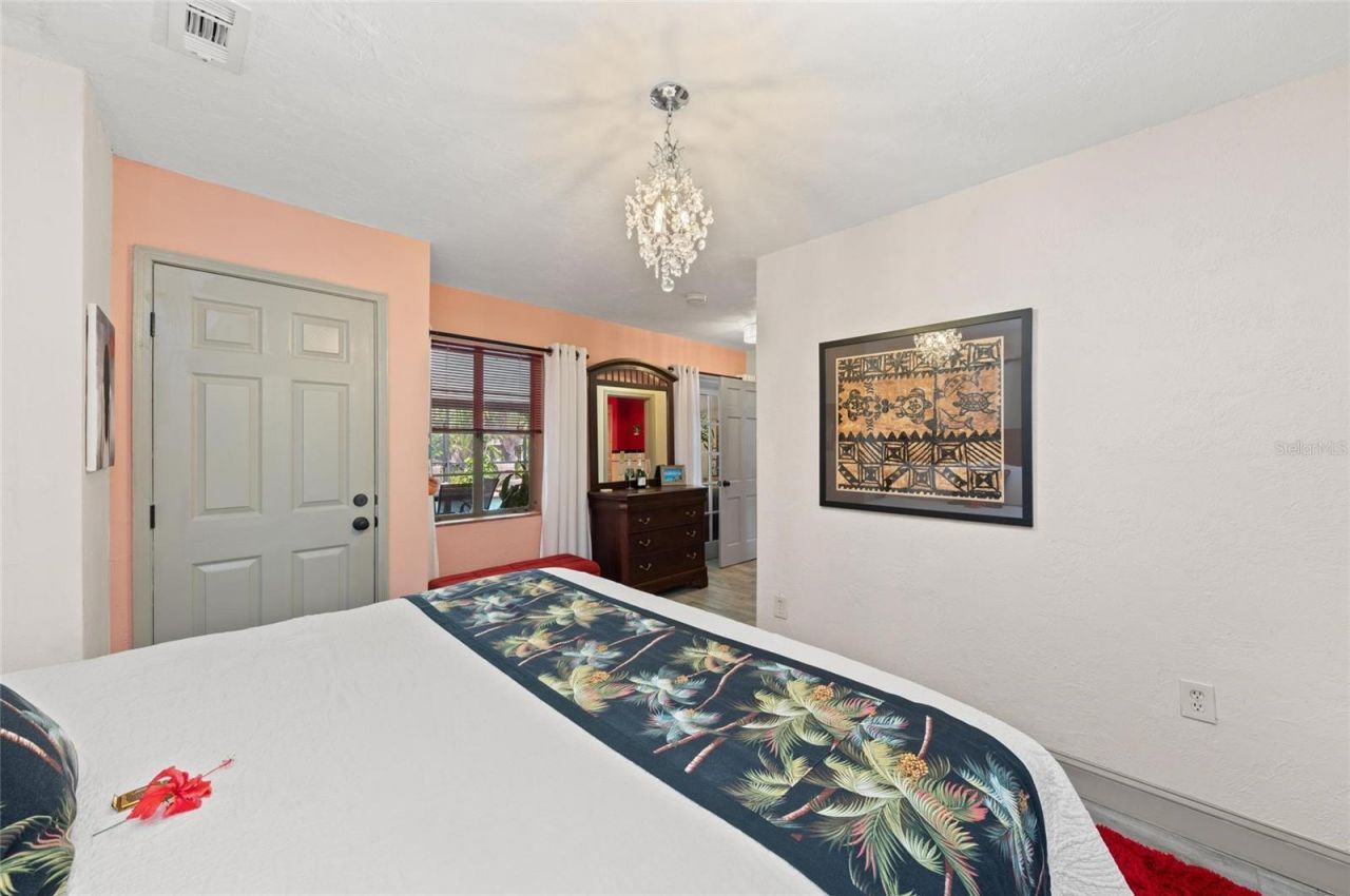 941 Virginia Drive, Sarasota, FL 34234 Photo